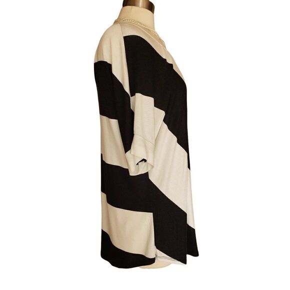 Women's Blouse Black and White Key Hole Lightweight Flowy Blouse Top XL NWT - Picture 7 of 8